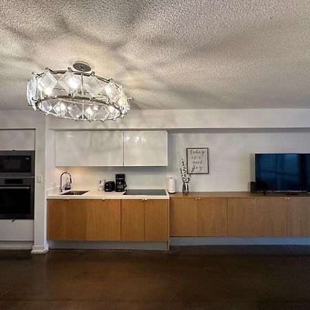 Toronto Downtown Luxurious Stylish 3 Bedroom 3 Bath 2 Balconies Near Rogers Centre Lakeview Condo 外观 照片