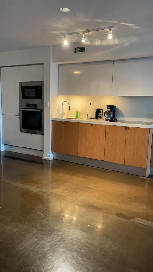 Toronto Downtown Luxurious Stylish 3 Bedroom 3 Bath 2 Balconies Near Rogers Centre Lakeview Condo 外观 照片