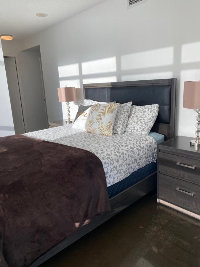 Toronto Downtown Luxurious Stylish 3 Bedroom 3 Bath 2 Balconies Near Rogers Centre Lakeview Condo 外观 照片