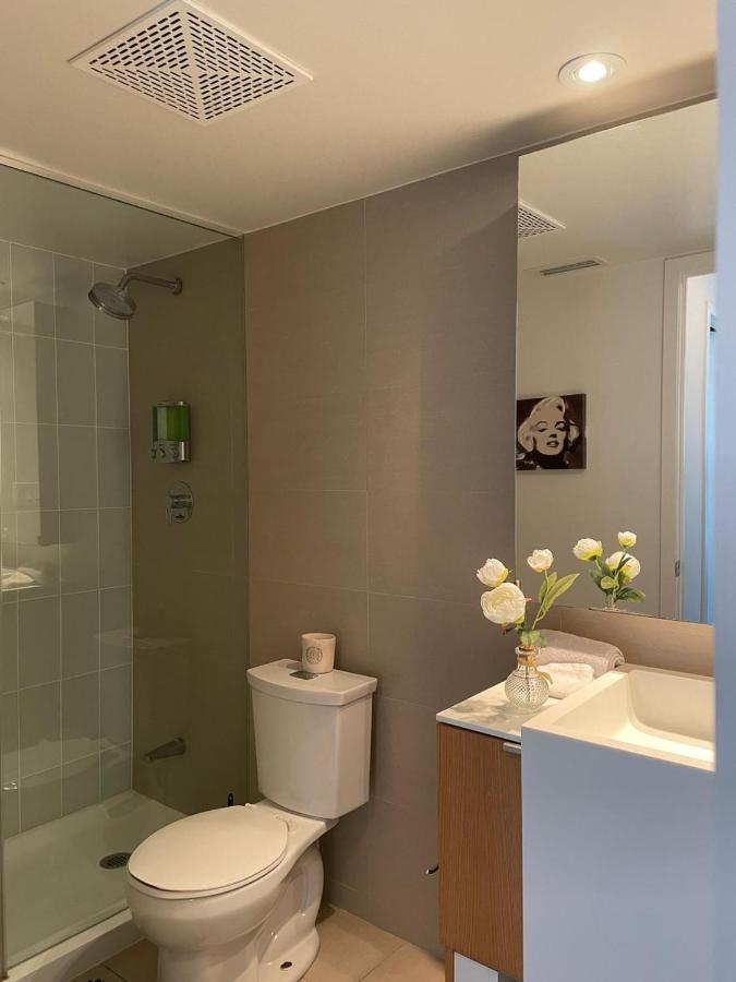 Toronto Downtown Luxurious Stylish 3 Bedroom 3 Bath 2 Balconies Near Rogers Centre Lakeview Condo 外观 照片