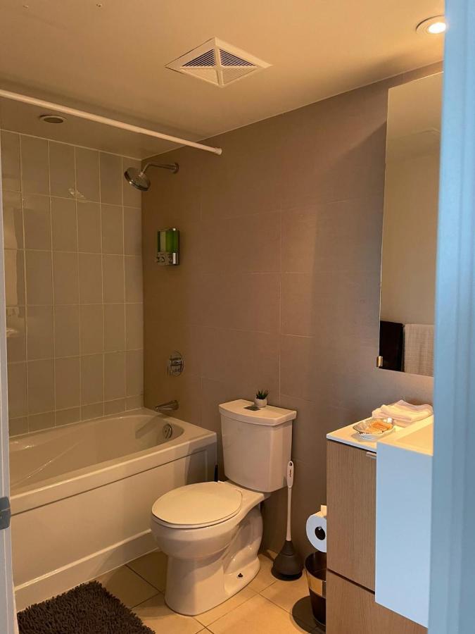 Toronto Downtown Luxurious Stylish 3 Bedroom 3 Bath 2 Balconies Near Rogers Centre Lakeview Condo 外观 照片