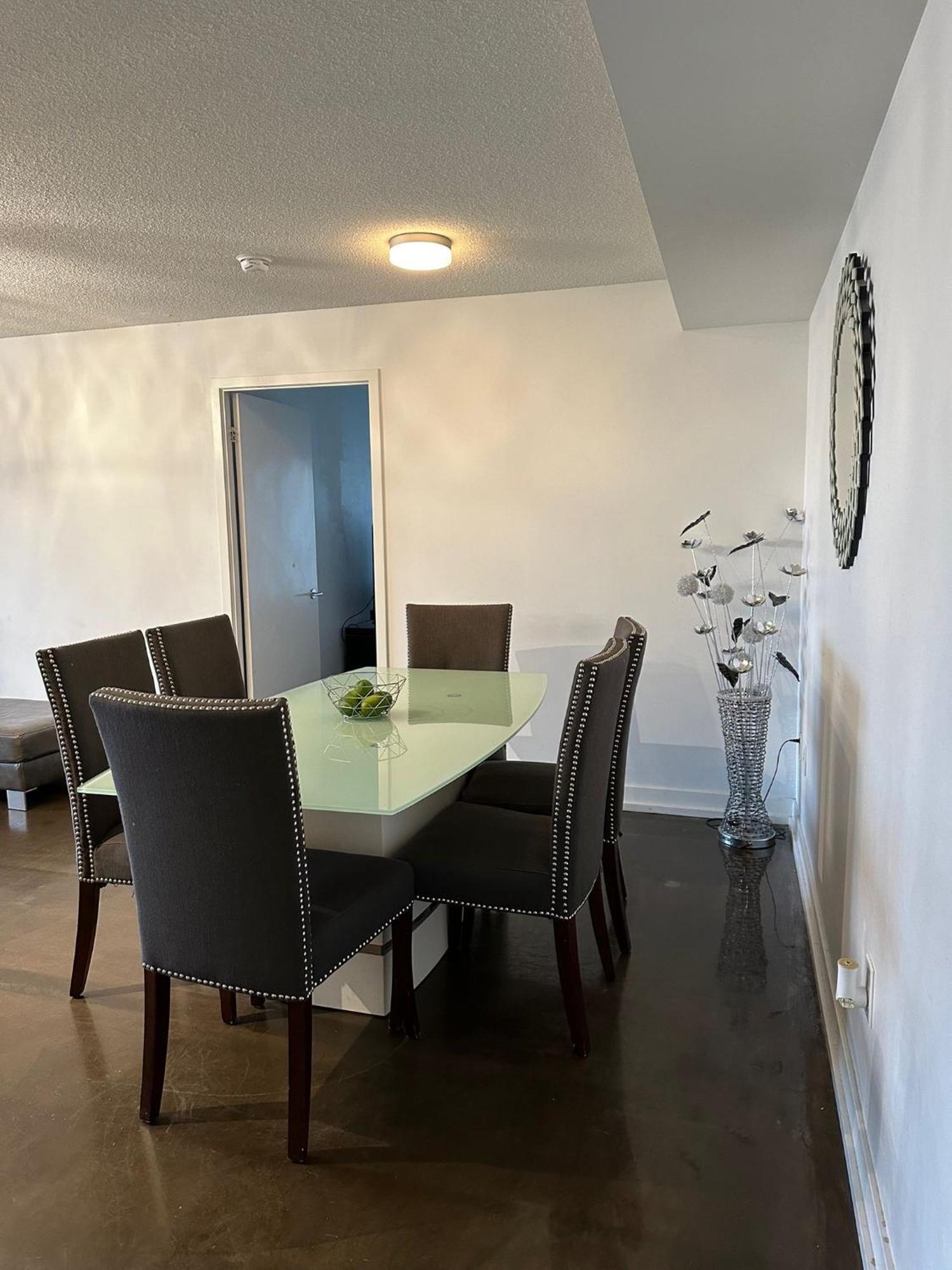 Toronto Downtown Luxurious Stylish 3 Bedroom 3 Bath 2 Balconies Near Rogers Centre Lakeview Condo 外观 照片